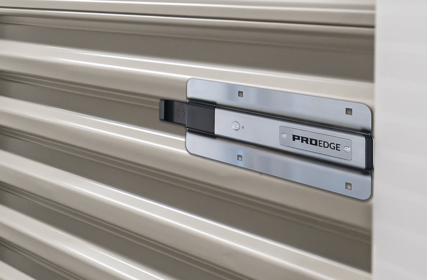 ProEdgeonTRdoor_edit.sm